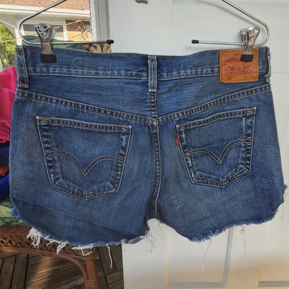 Levi's jean shorts - Picture 2 of 2